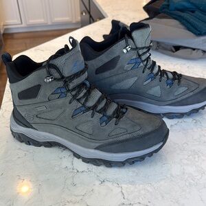 listing-status-banner